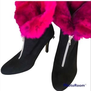 Vintage Terry de Havilland black boot with fuchsia faux fur in size 39